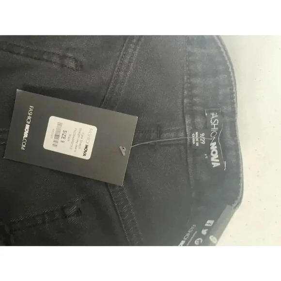 NWT Fashion Nova Cara Stretch Black Straight Leg Distressed Jeans Size 9 0149 - Picture 15 of 16